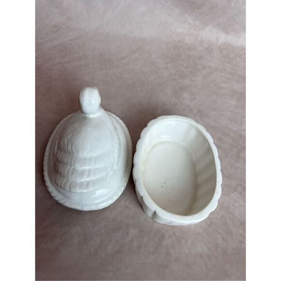 Vintage White Ceramic Duck Hen on Nest - Picture 6 of 9